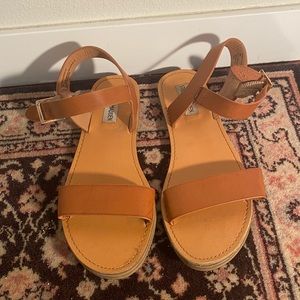 Steve Madden Tan Sandals Size:8
